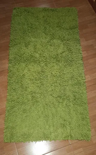 Tappeto verde per camera da letto in poliestere