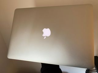 Macbook Pro 15" i7 Doble Grafica Bateria Nueva SSD