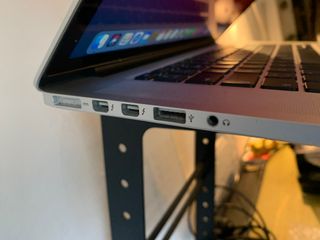 Macbook Pro 15" i7 Doble Grafica Bateria Nueva SSD