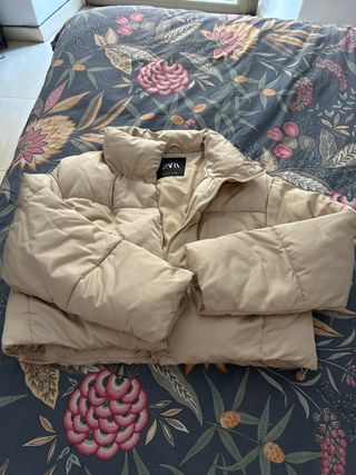 Cazadora Zara niña beige talla M