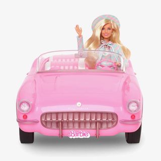 Barbie il film. Bambola Barbie e auto Corvette.