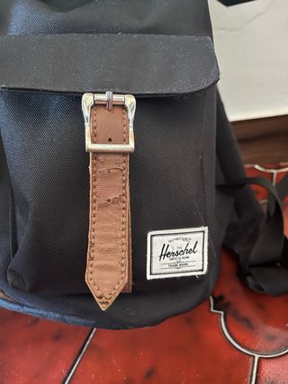 Zaino Herschel nero con dettagli marroni
