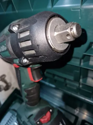 Llave impacto Metabo SSW 18 LTX 400 BL 1/2