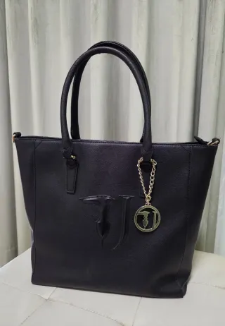 Borsa Trussardi Jeans nera con dettagli oro