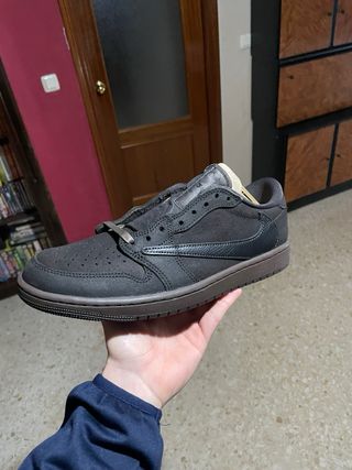 Jordan 1 Retro Low Travis Scott Velvet Marrón