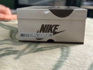 Jordan 1 Retro Low Travis Scott Velvet Marrón