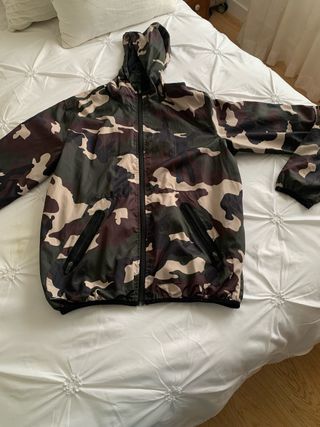 sudadera de camuflaje