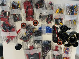 Set blocchi Technic Ferrari SF-24 1361 pezzi