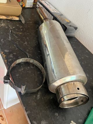 Tubo de escape coche cromado