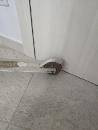 Patinete infantil plateado