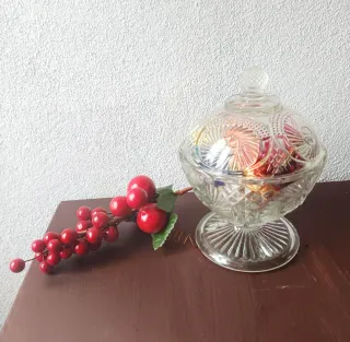 Bombonera de cristal labrado