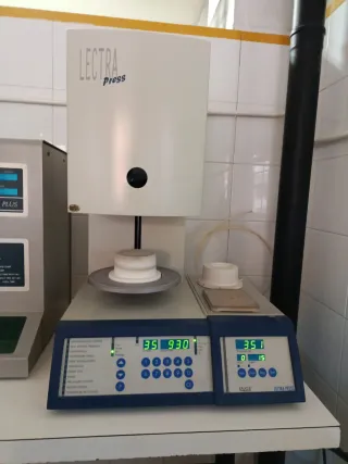 Horno de cerámica para prótesis dental