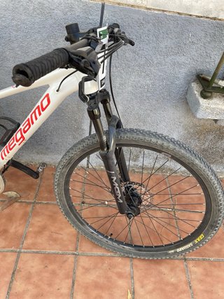 Bicicleta de Montaña Megamo Blanca