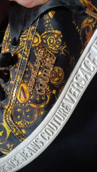 Tenis Versace Jeans Couture Negro/Dorado