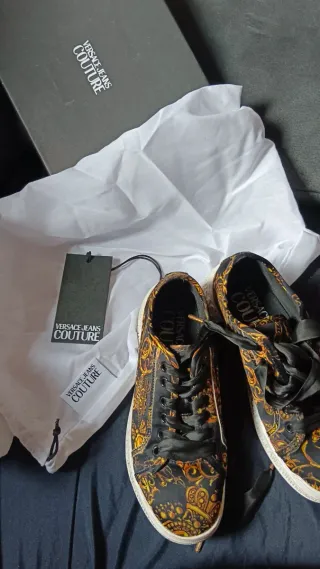 Tenis Versace Jeans Couture Negro/Dorado