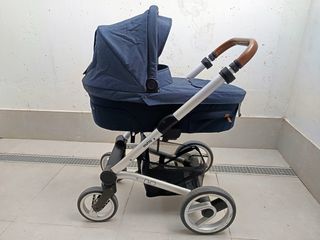 Carrito Mutsy capazo y silla paseo