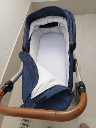 Carrito Mutsy capazo y silla paseo