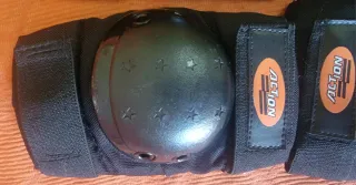 Casco infantil S + protecciones codos/rodillas