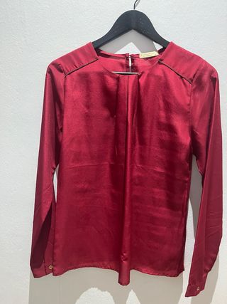 Camisa de mujer roja