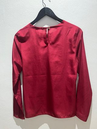 Camisa de mujer roja
