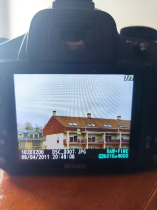 Cámara Nikon D3200 reflex como nueva