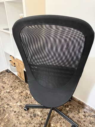 Silla de oficina negra