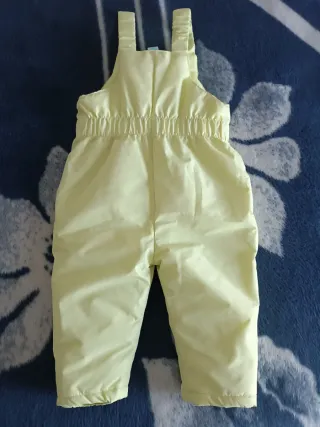 Peto de nieve amarillo