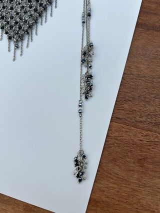 Collar Zara con cristales plateados