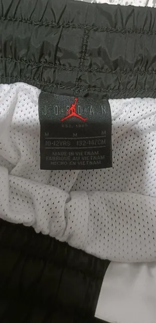 Pantaloncini Jordan neri e bianchi