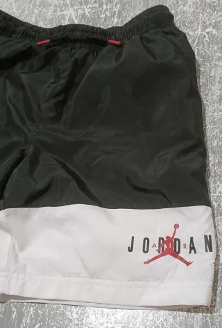 Pantaloncini Jordan neri e bianchi