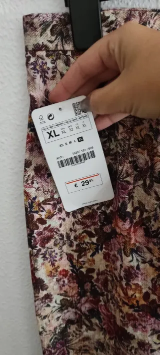 Falda Zara Flores Talla XL