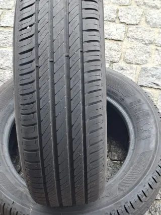 Neumático 205/60 R16 Tienen una semana de uso