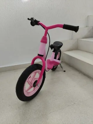 Bicicleta (como nueva) de equilibrio infantil rosa