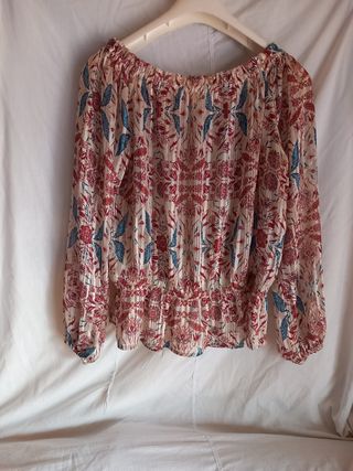 Blusa vaporosa estampado floral