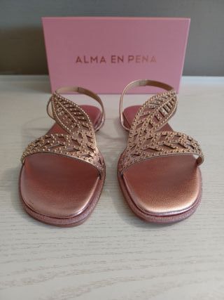 Sandalias Alma en Pena Talla 38 Doradas Rosadas