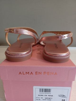 Sandalias Alma en Pena Talla 38 Doradas Rosadas