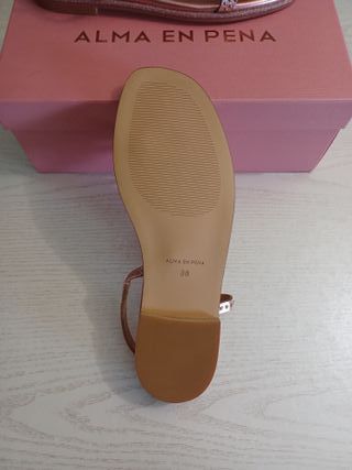 Sandalias Alma en Pena Talla 38 Doradas Rosadas