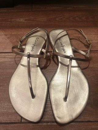 Sandalias doradas El Corte Inglés Talla 38