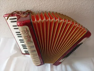 Acordeón Hohner Concerto II 72 bajos