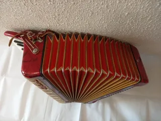 Acordeón Hohner Concerto II 72 bajos