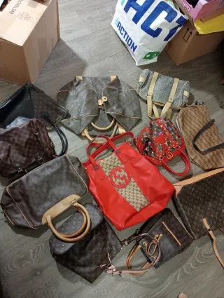 Lotto di 11 borse