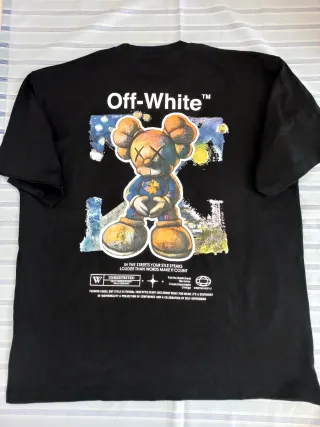 Camiseta Off-White Negra con Logo Multicolor