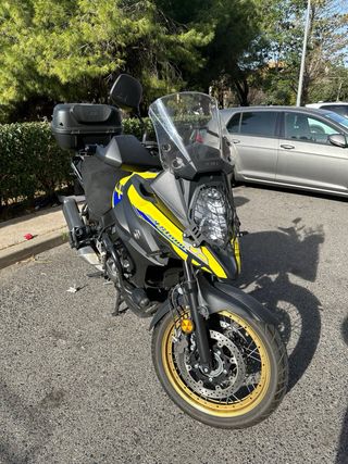 Suzuki V-Strom 650 XT 2023 9850km Amarilla