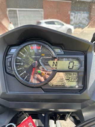 Suzuki V-Strom 650 XT 2023 9850km Amarilla