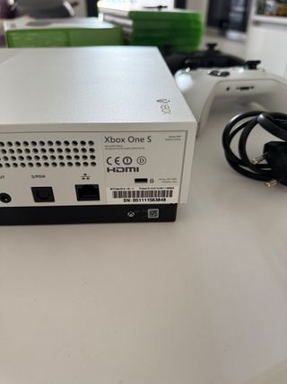 Xbox One S 1TB Bianca + Controller + Giochi