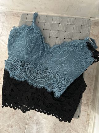 2 Tops Hollister Color Teal