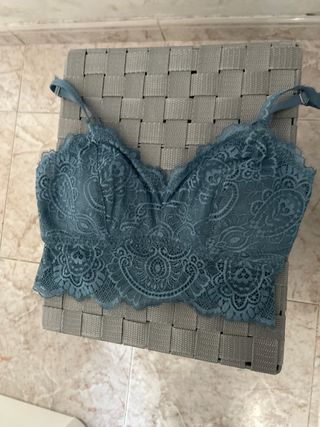 2 Tops Hollister Color Teal