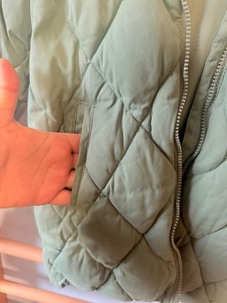 Abrigo acolchado verde 122-128 cm