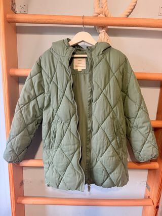Abrigo acolchado verde 122-128 cm