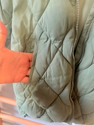 Abrigo acolchado verde 122-128 cm